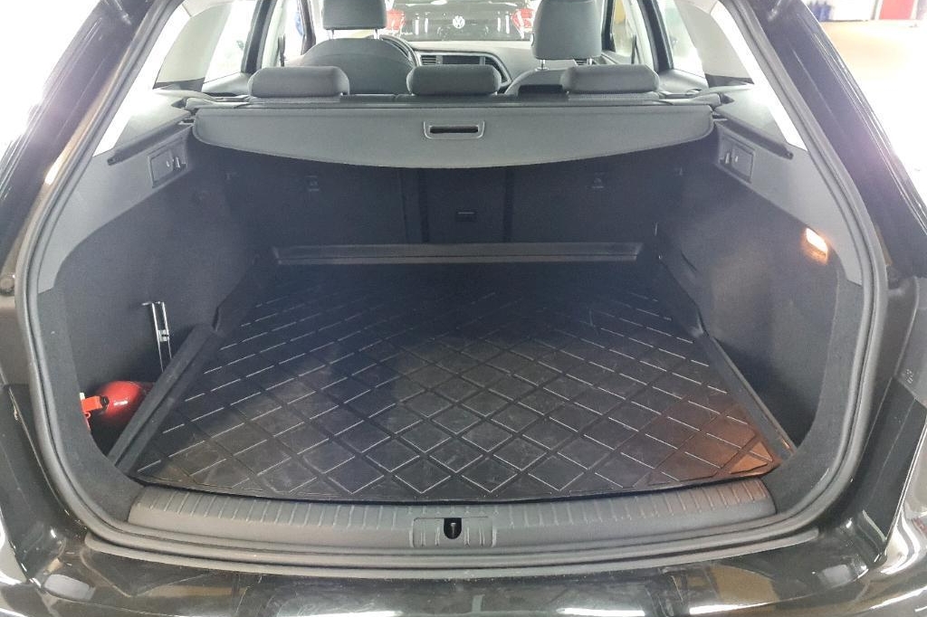 SEAT Leon ST 2018 photo 15