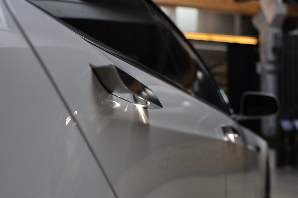 Tesla Model S 2017 фото 22