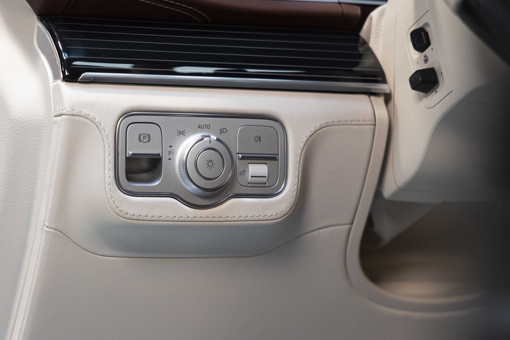 Mercedes-Benz Maybach GLS 600 2022 фото 49