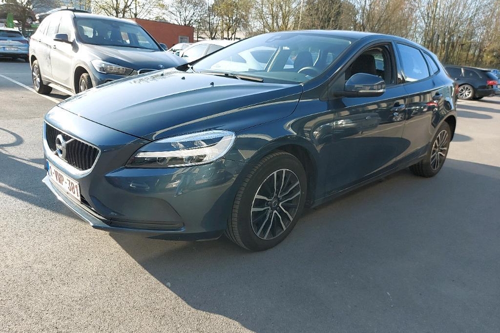 Volvo V40 2019 photo 2