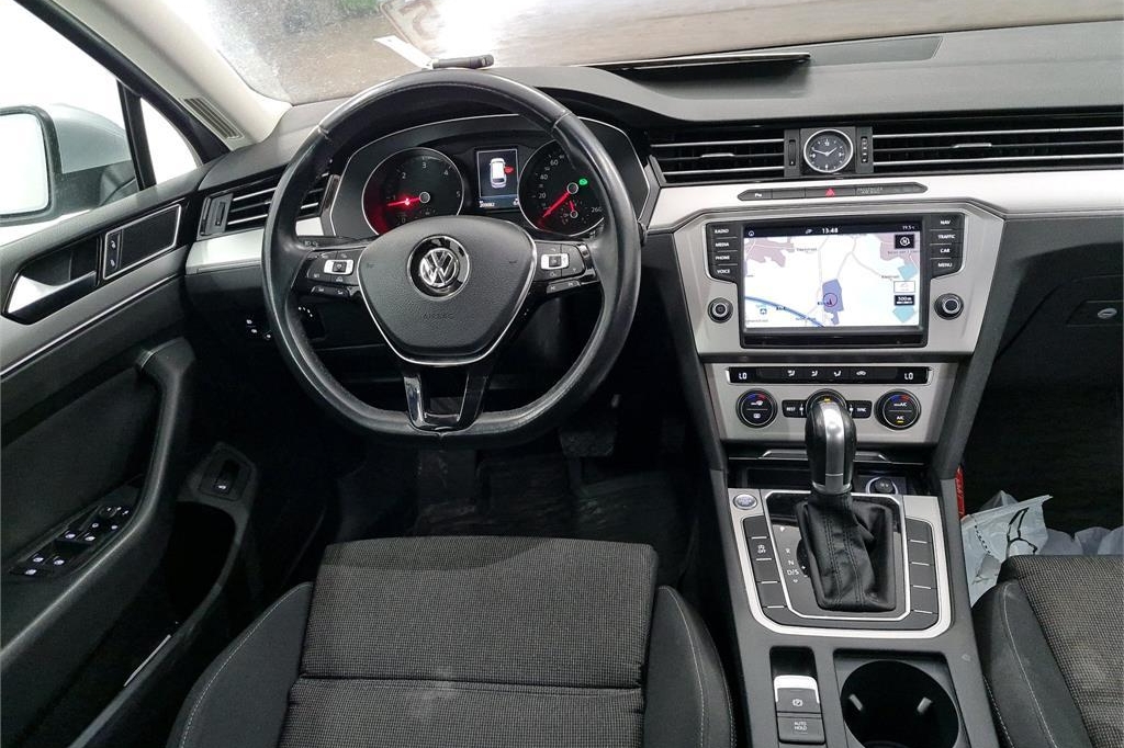 Volkswagen Passat Variant 2017 photo 3