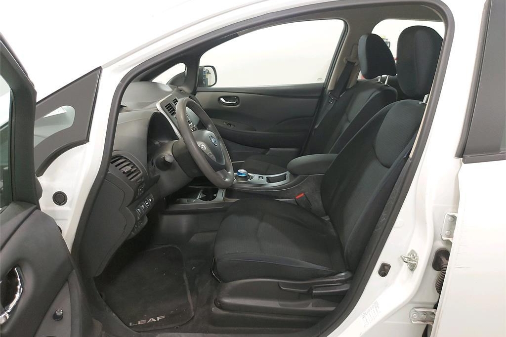 Nissan Leaf 2016 фото 2