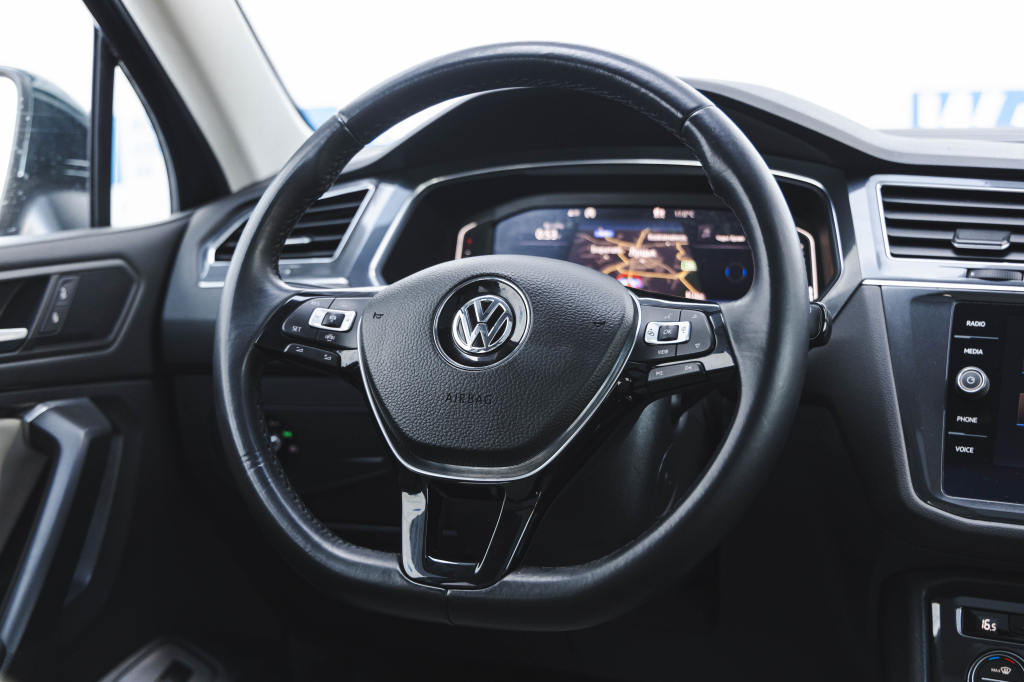 Volkswagen Tiguan SEL 2019 фото 13