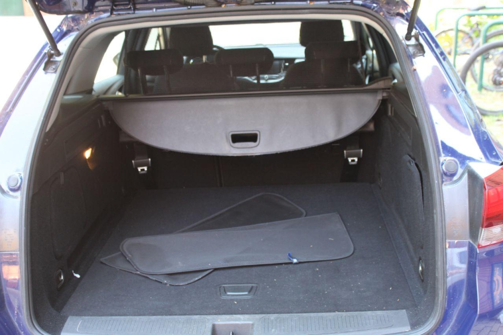 Opel Astra Sports Tourer 2017 фото 4