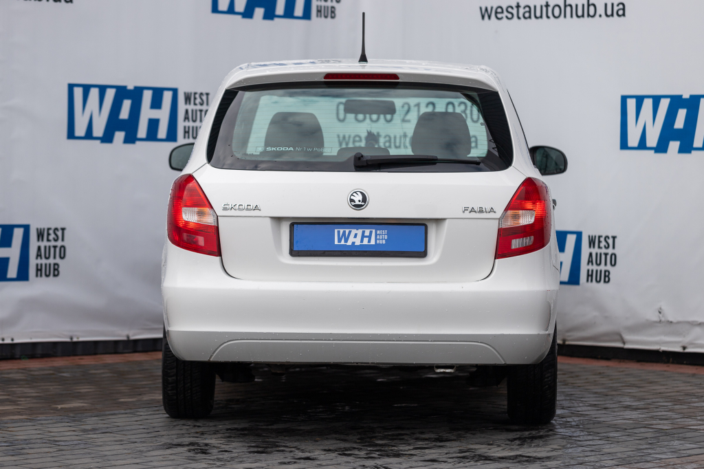 Skoda Fabia 2014 фото 23