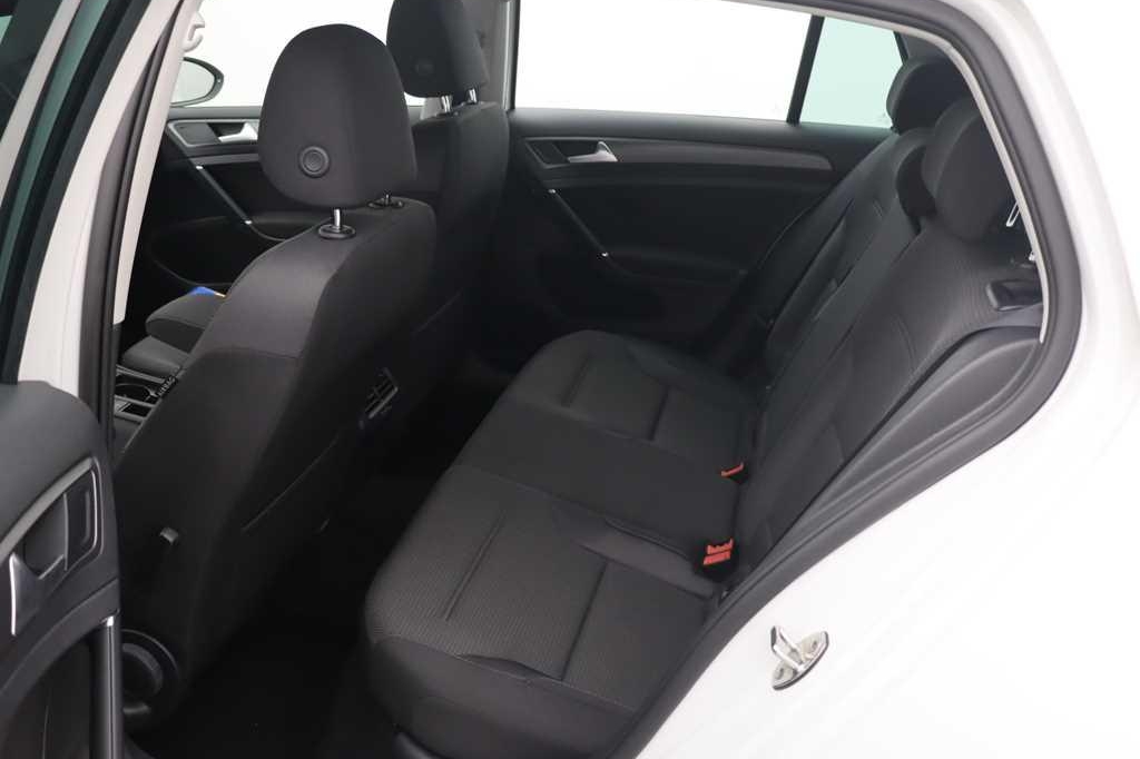 Volkswagen Golf 2019 фото 5