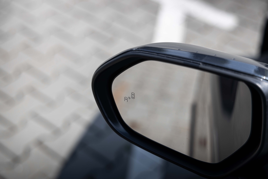 Toyota Avalon Hybrid 2020 фото 13