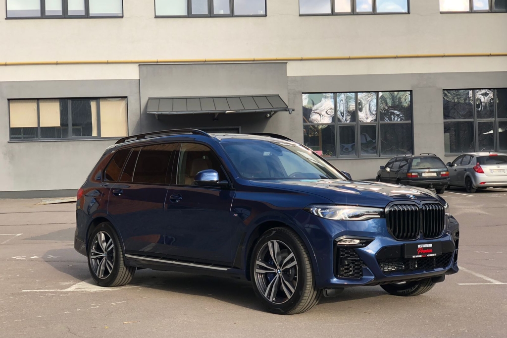 BMW X7 30D 2021 фото 9
