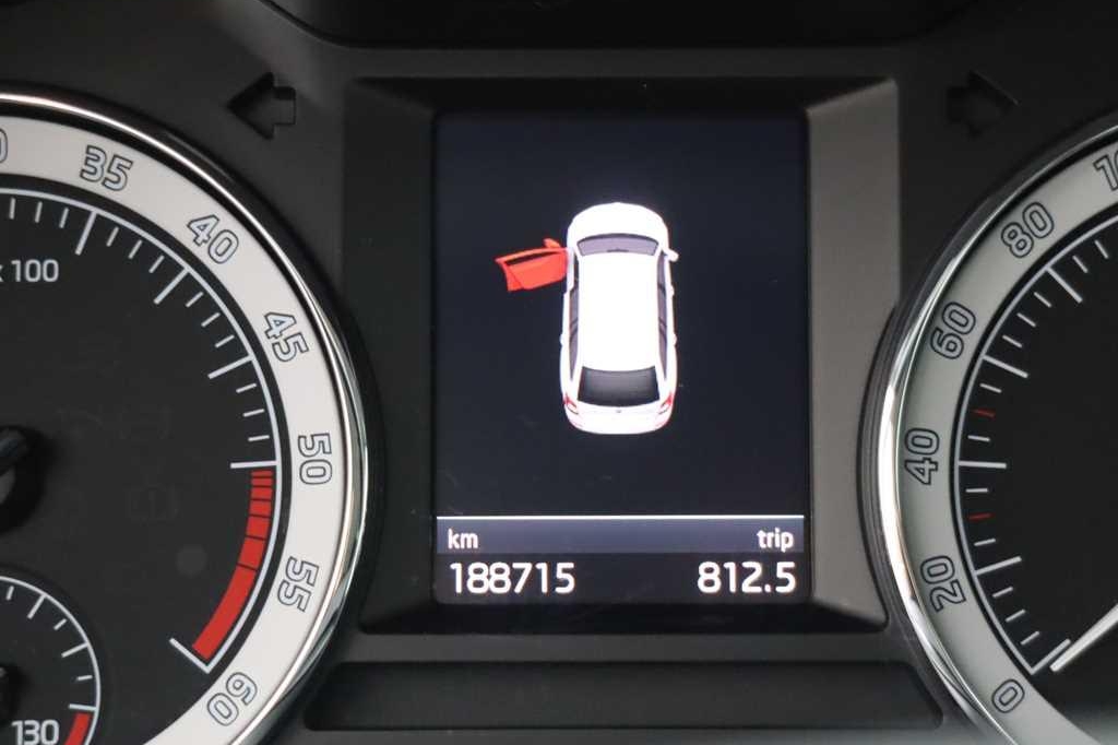 Skoda Octavia Combi 2018 photo 2