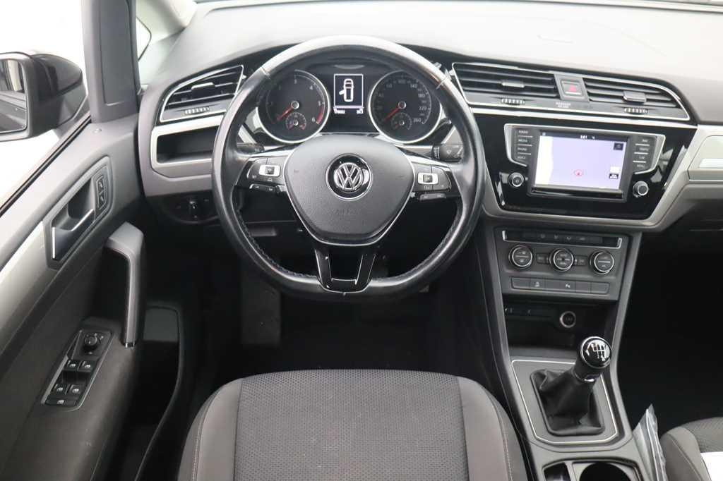 Volkswagen Touran 2016 фото 2