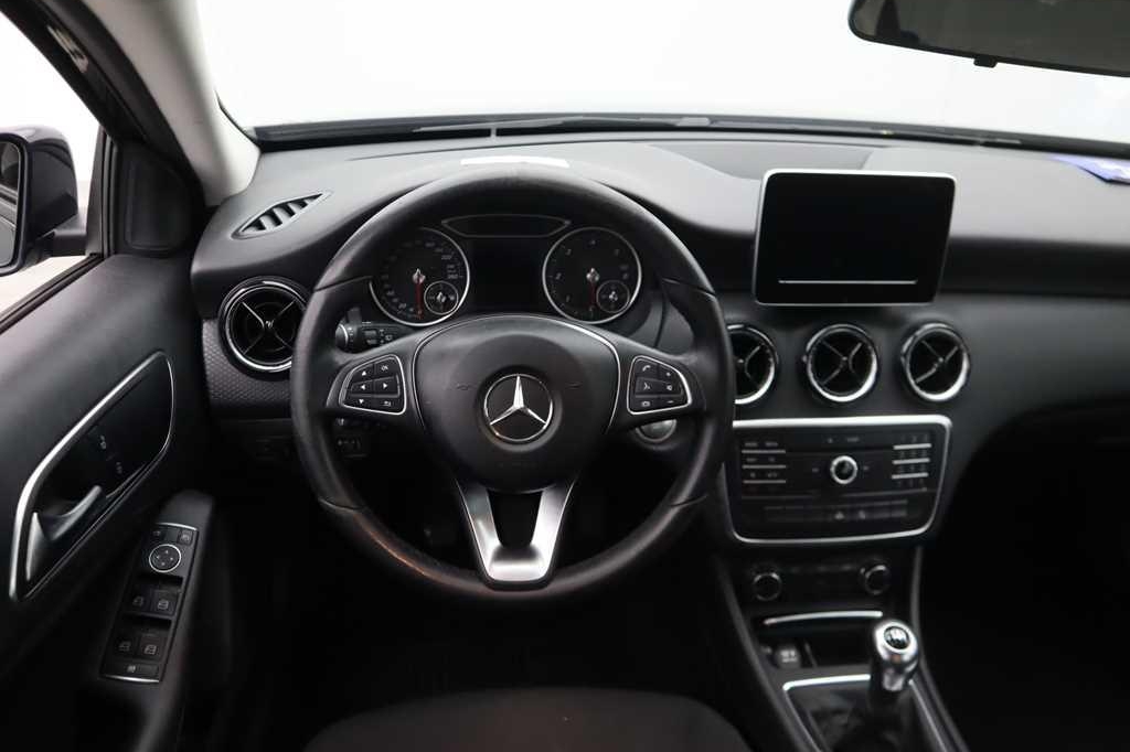 Mercedes-Benz A-Klasse 2017 photo 3