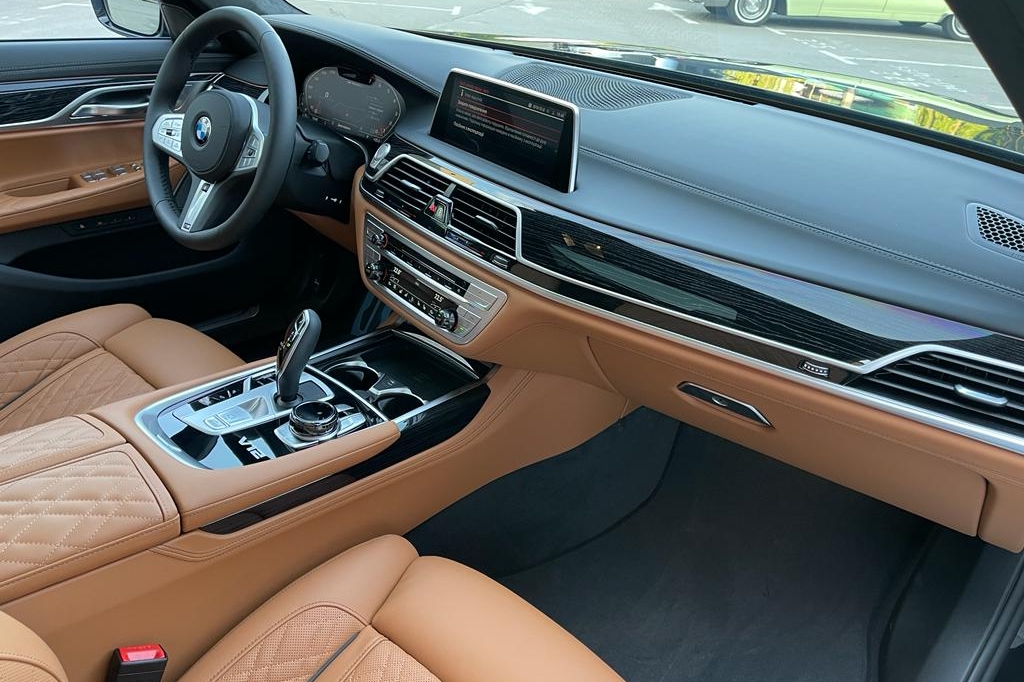 BMW 760 Long XDrive 2022 photo 8