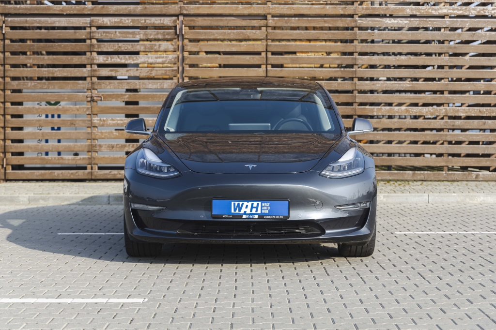 Tesla Model 3 2019 фото 3