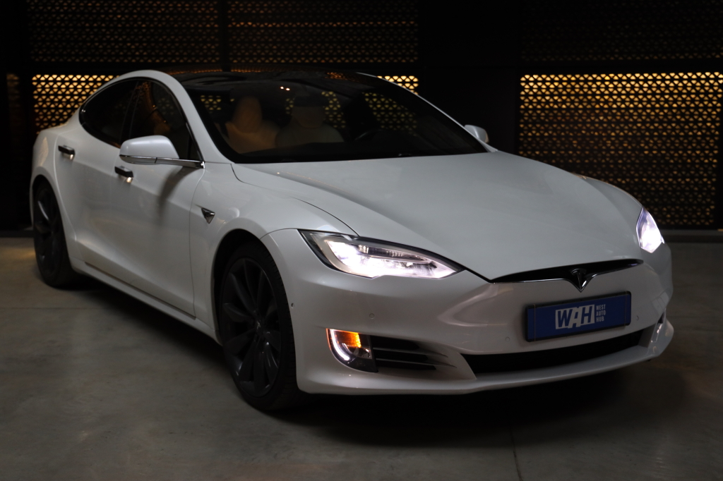 Tesla Model S 2017 фото 2