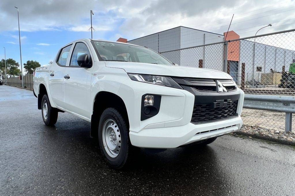 Mitsubishi L200 4x4 2.5D GL Double Cab 2023 фото 2