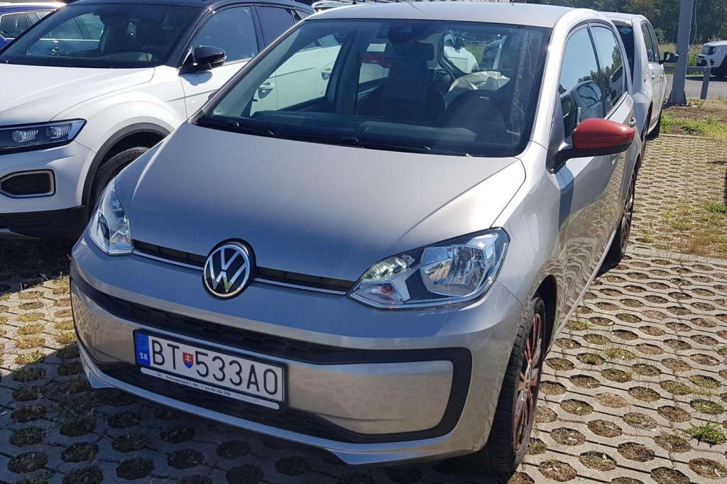 Volkswagen Up 2020 фото 1