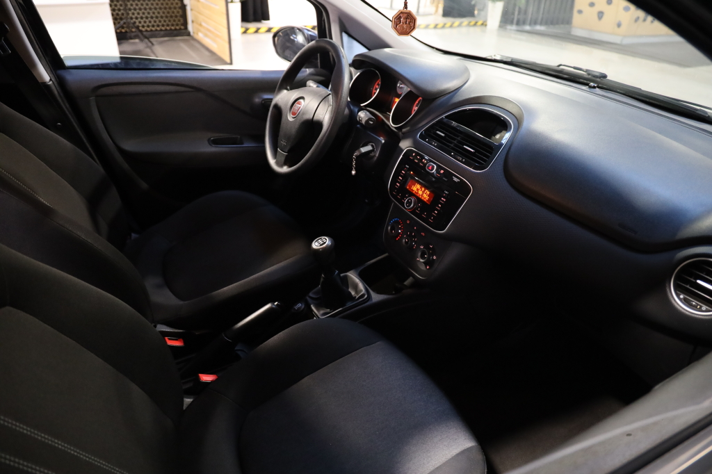 Fiat Punto 2017 фото 30