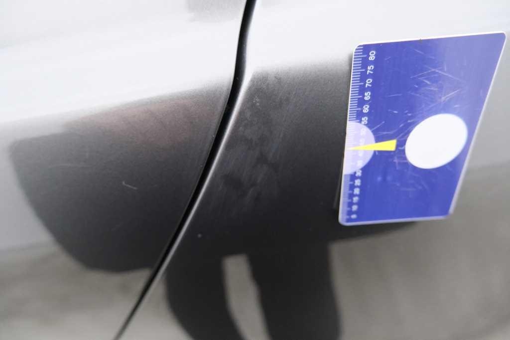 Jaguar XE 2015 фото 39