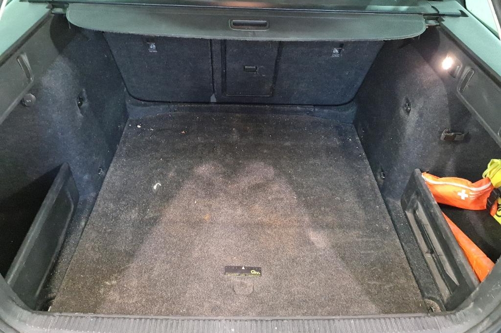 Skoda Octavia Combi 2018 photo 12