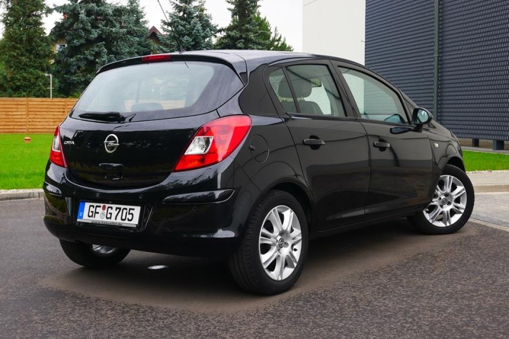 Opel Corsa 2013 photo 3