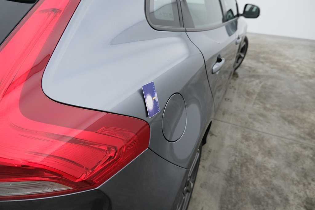 Volvo V40 2017 фото 13