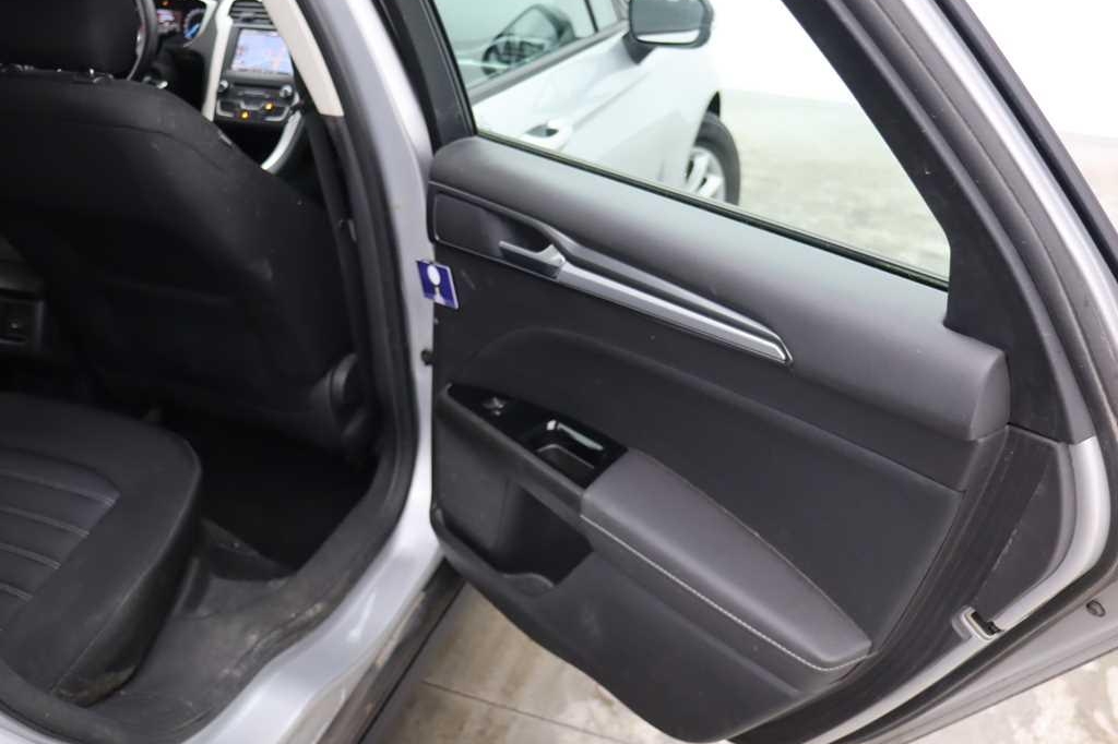 Ford Mondeo Tunier 2016 photo 12