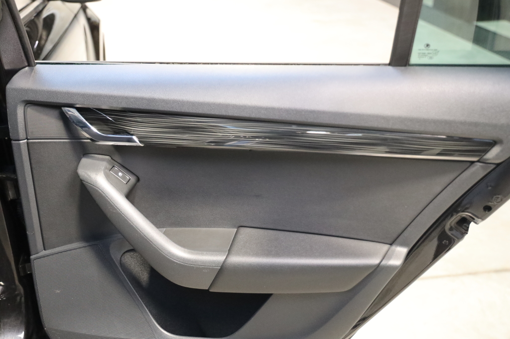 Skoda Octavia 2019 фото 23