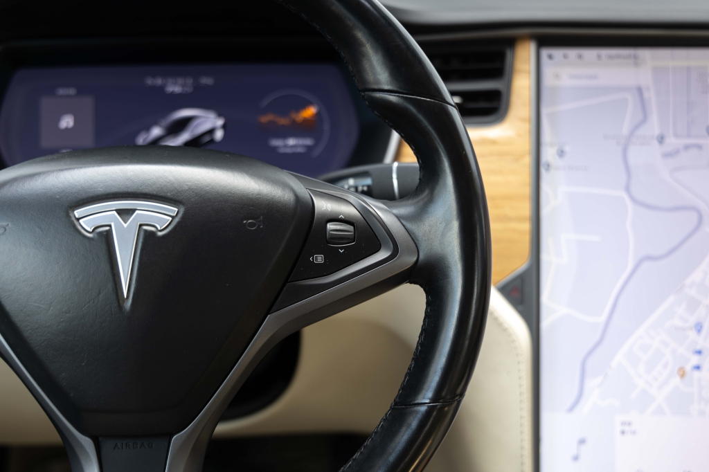 Tesla Model S 75D 2018 фото 20