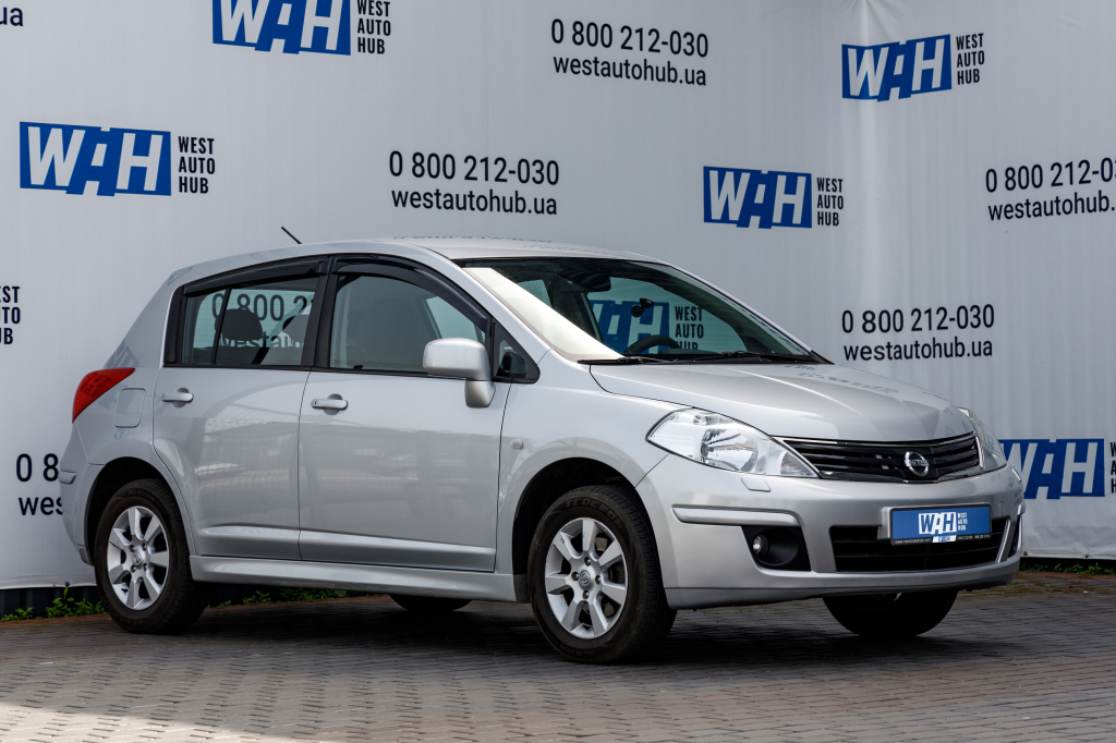 Nissan TIIDA 2010 фото 2