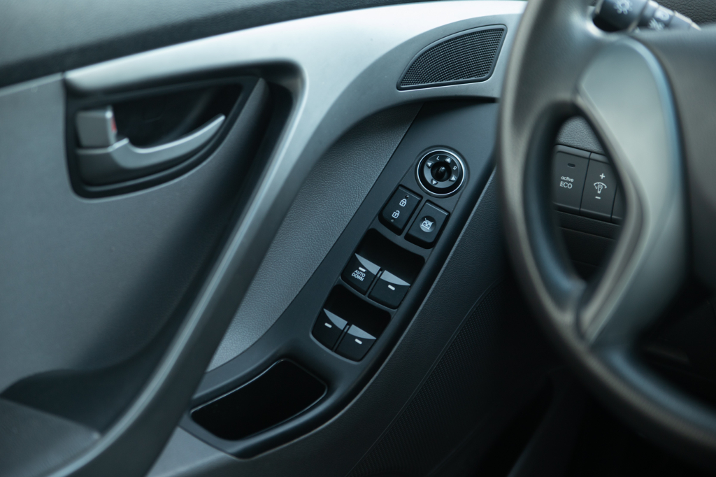 Hyundai Elantra SE 2015 фото 26