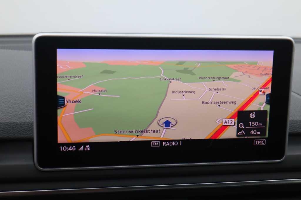 Audi A4 2016 фото 7