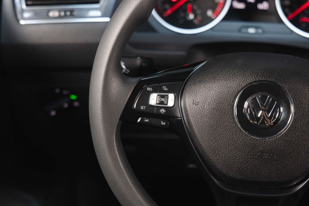 Volkswagen Tiguan S 2019 photo 17