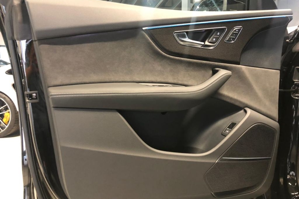 Audi SQ8 507 PS 2021 фото 10