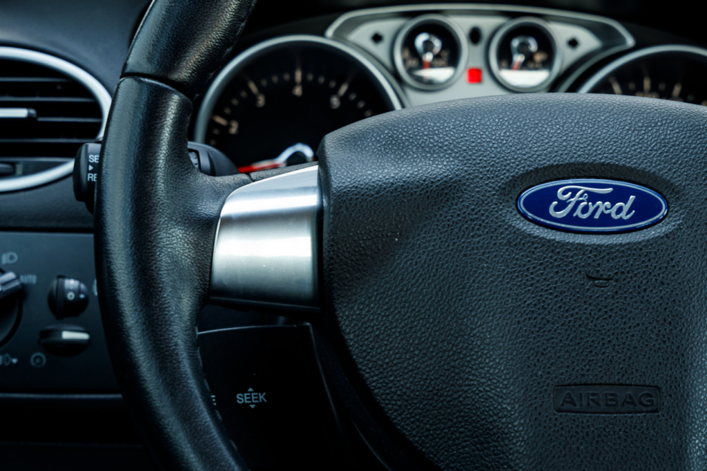 Ford Focus Titanium 2009 фото 21