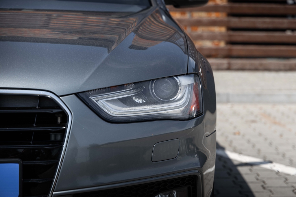 Audi A4 S line 2014 photo 2