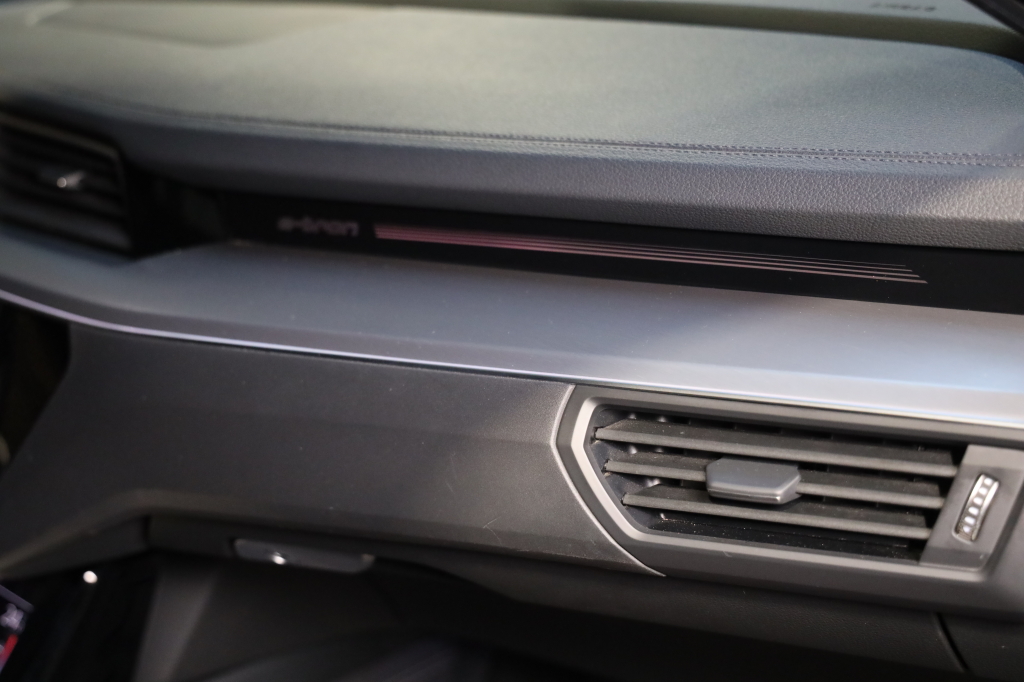 Audi e-tron S 2020 фото 48