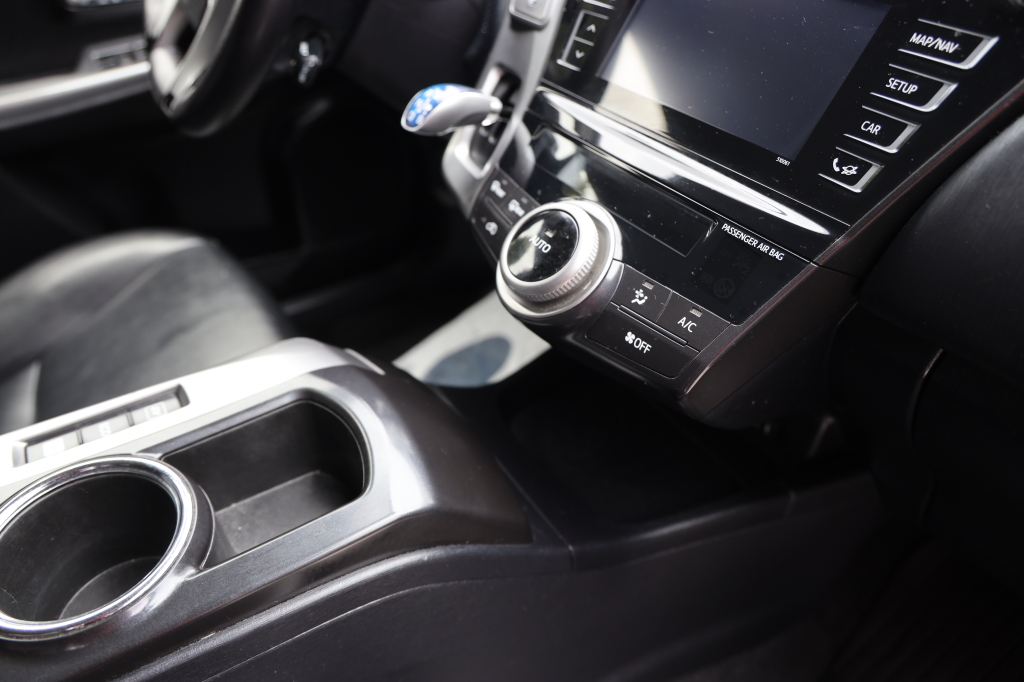 Toyota Prius Prime 2016 фото 37