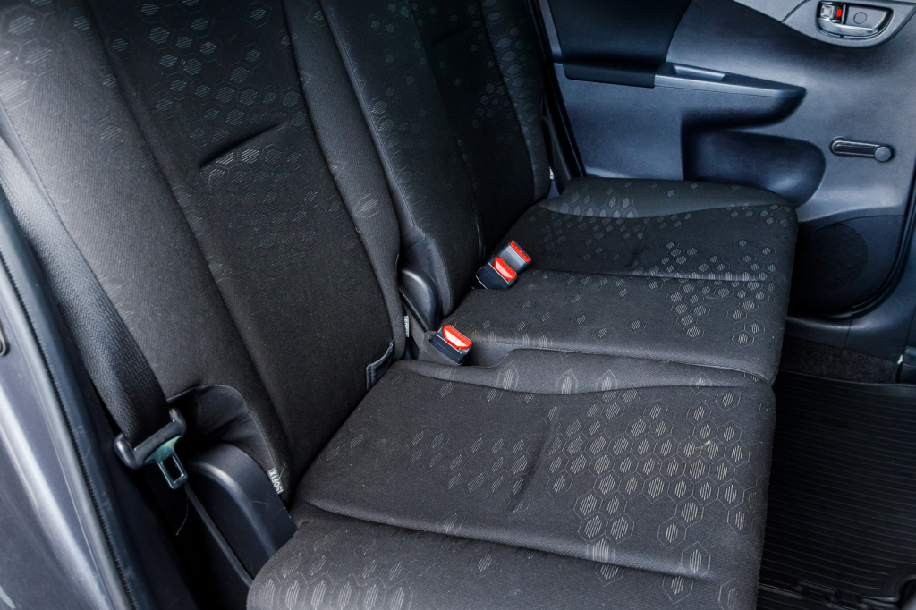 Subaru Trezia 2012 фото 9