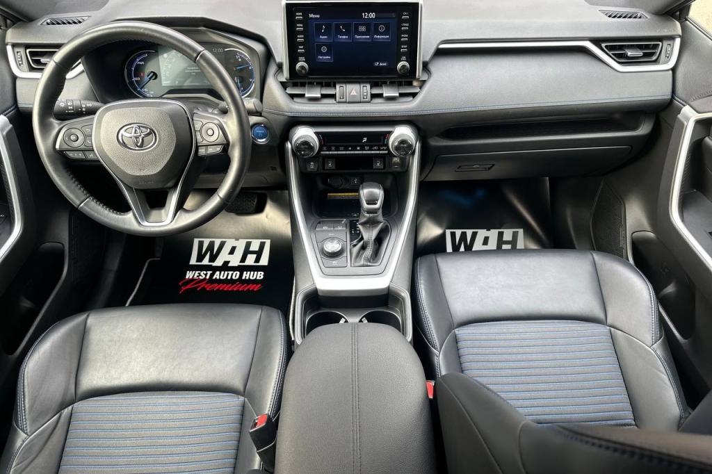 Toyota RAV4 EV Hybrid 2020 photo 18