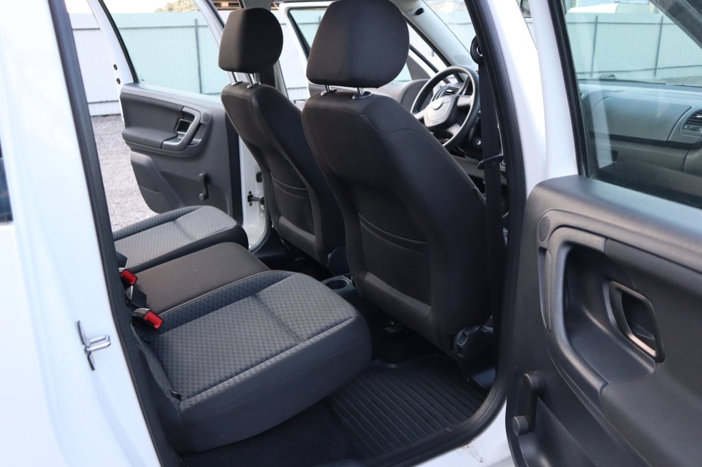 Skoda Roomster 2010 фото 19