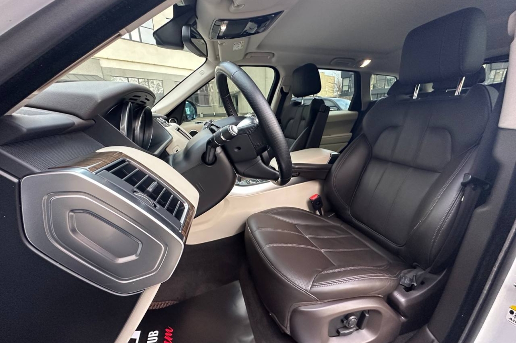 Land Rover Range Rover SE 2016 фото 12