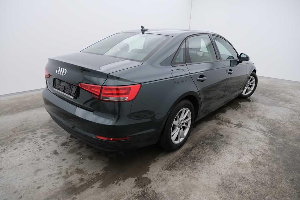 Audi A4 2017 фото 1