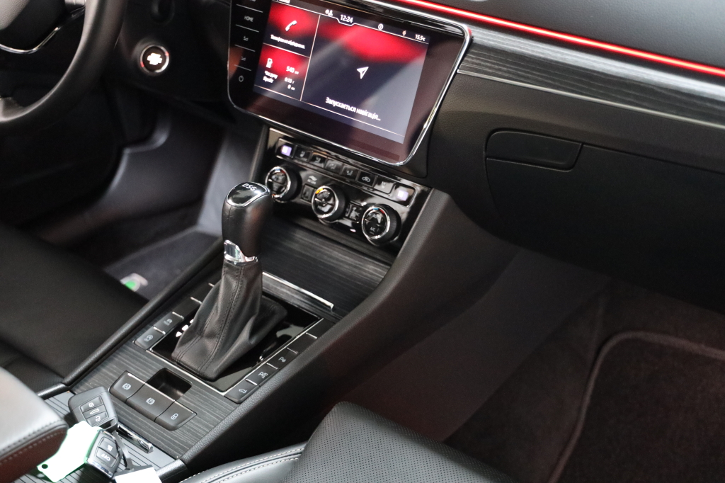 Skoda Superb 2022 фото 23