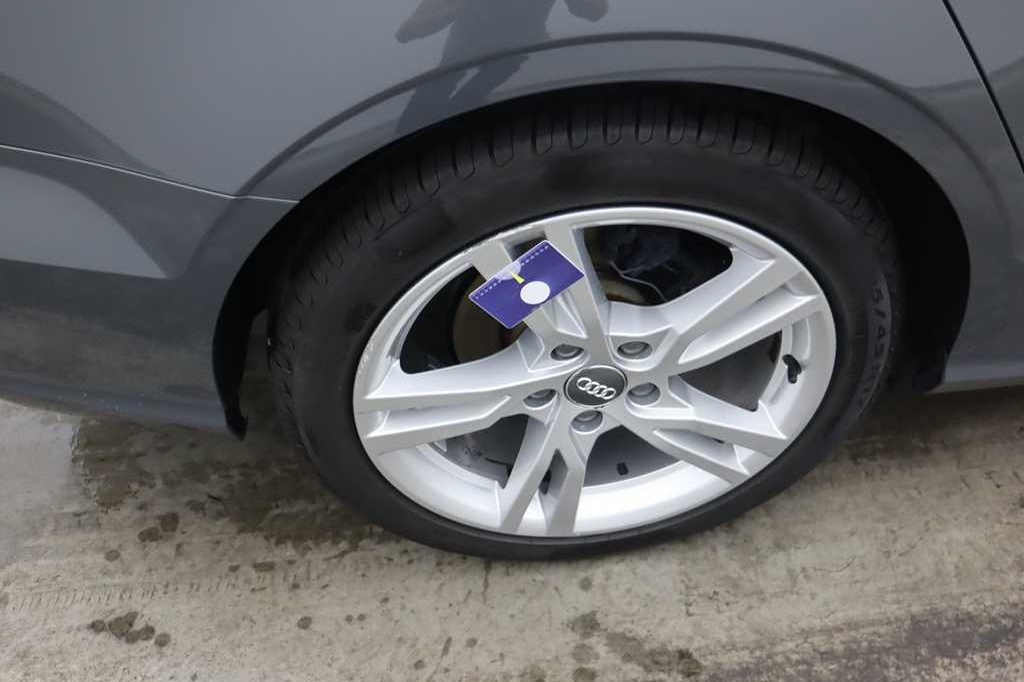 Audi A3 2016 фото 13