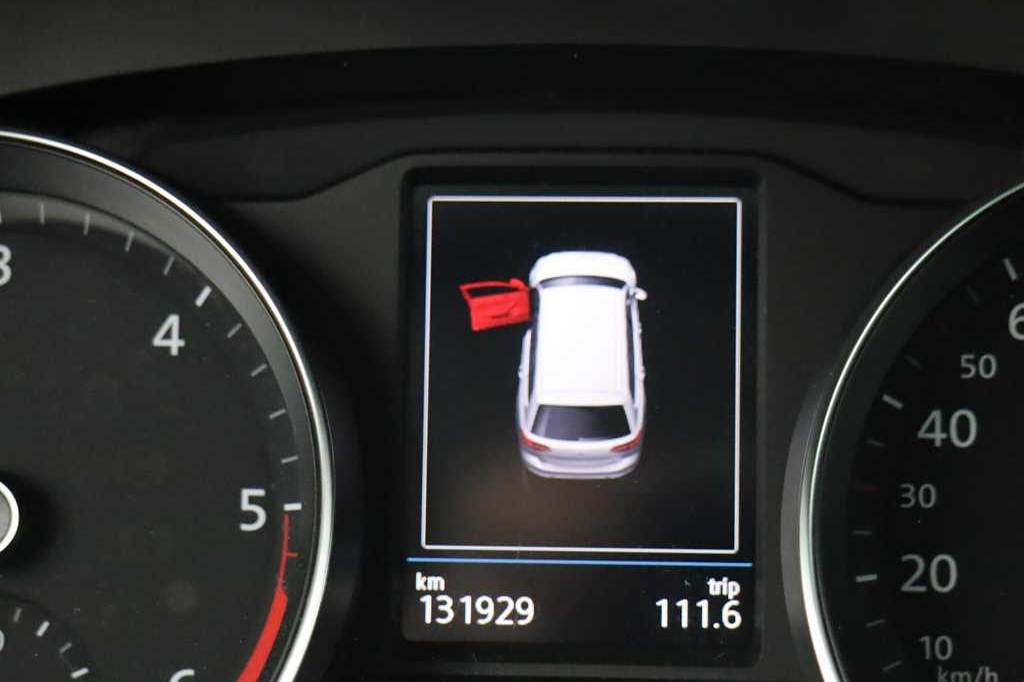 Volkswagen Passat Variant 2018 photo 2