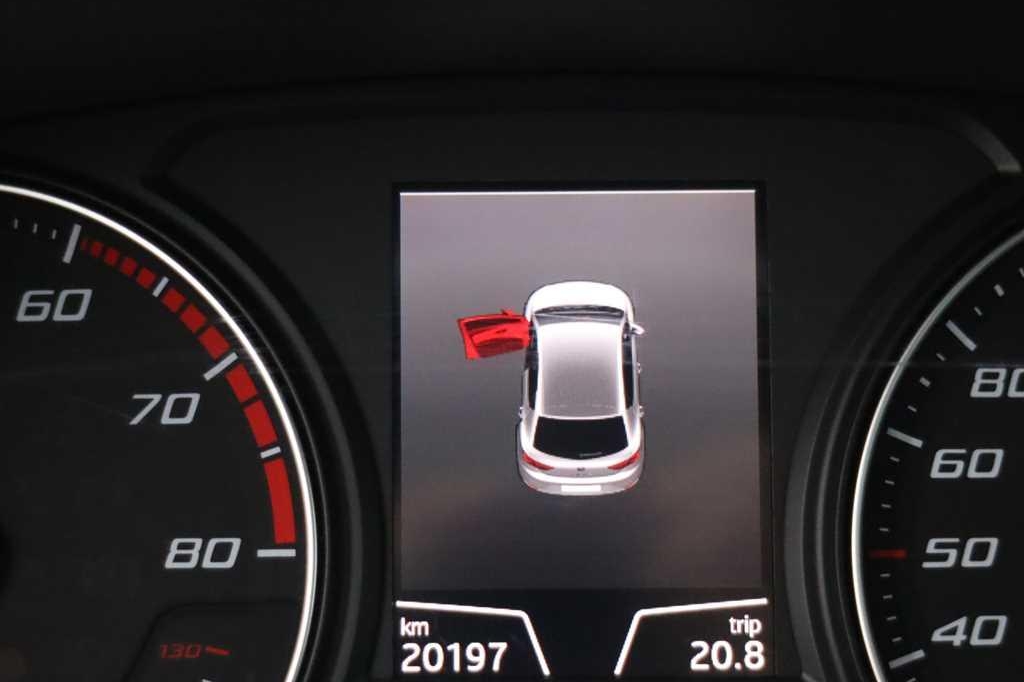 SEAT Leon 2017 photo 1