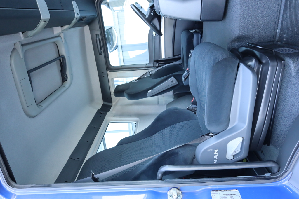 MAN TGS 18.320 2010 photo 9