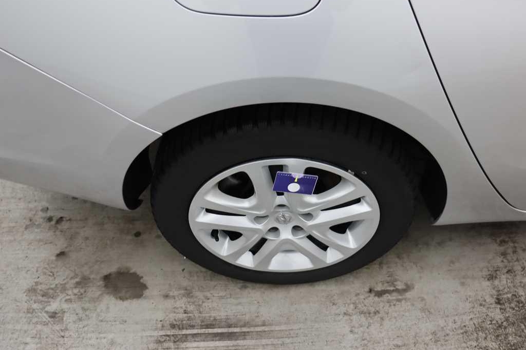 Opel Astra Sports Tourer 2016 фото 30