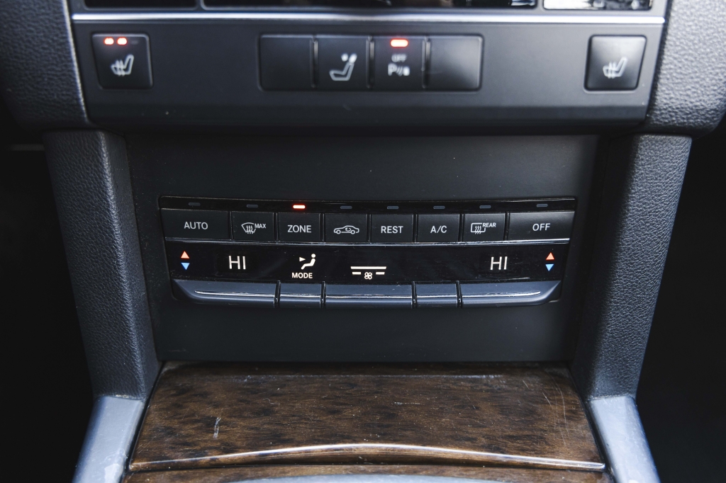 Mercedes-Benz E-Class 2010 фото 28