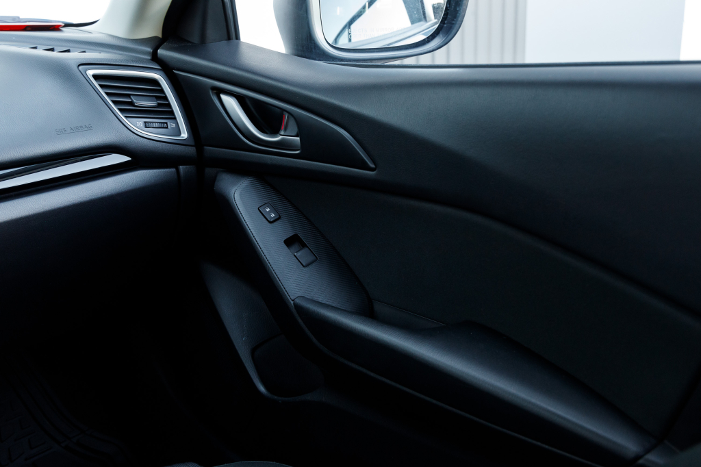 Mazda 3 SV 2014 photo 27